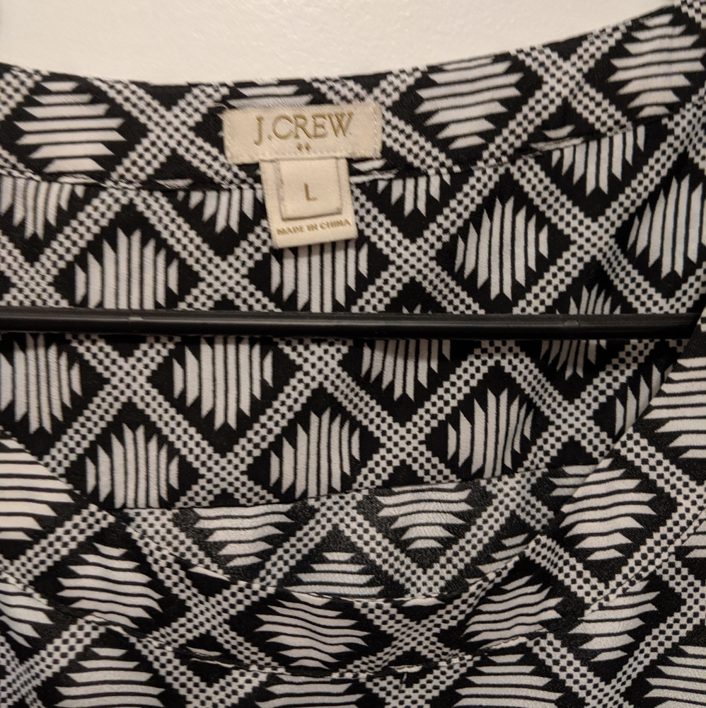 blouse - Picture 2 of 3